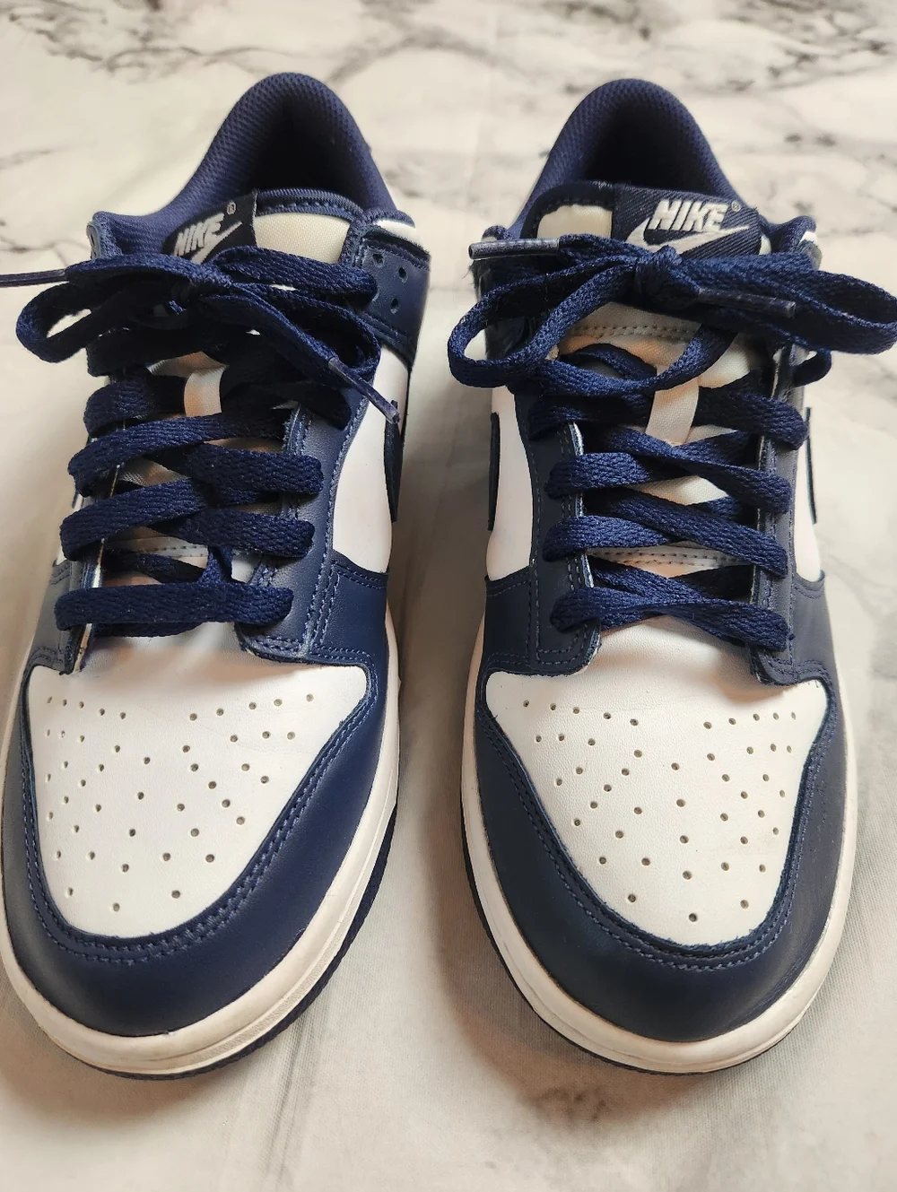 Nike Dunk Low Top Sneakers in Navy and White Unisex Yth Sz 7Y